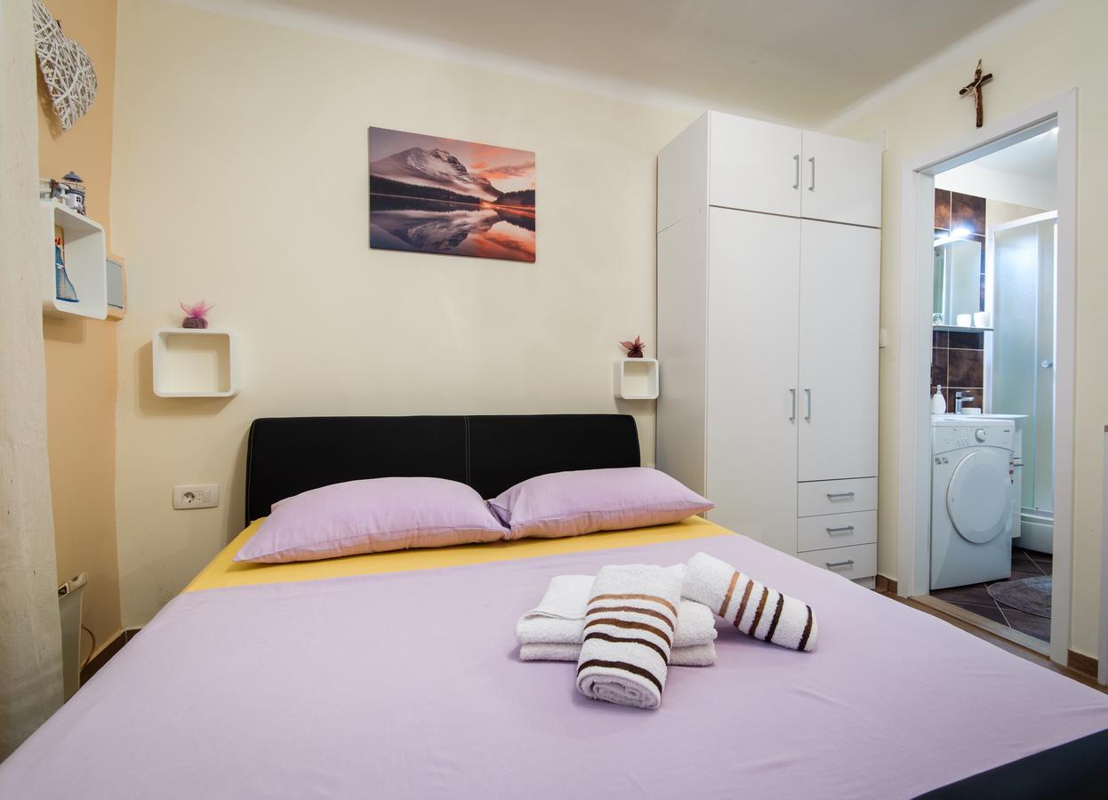 Private Accommodation Milisa Split Eksteriør bilde